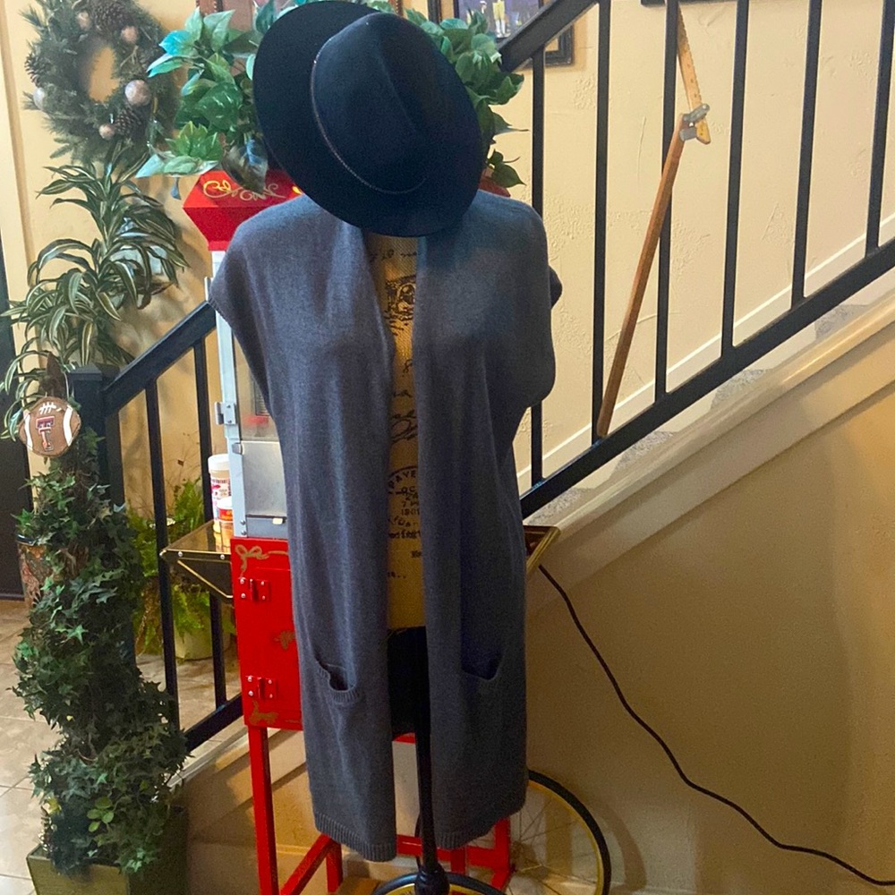 Chicos long sweater vest.  Size 0(= Size 6).